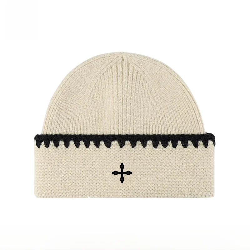 cappello-in-maglia-spessa-da-donna-alla-moda-versatile-modellante-per-il-viso-con-blocchi-di-colore-berretto-invernale-accessorio-elegante-per-coprire-la-testa-e-garantire-calore