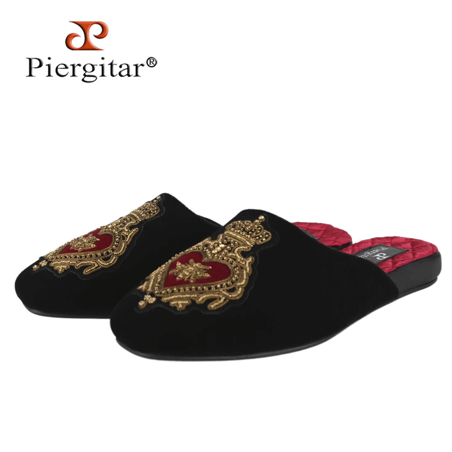 

Piergitar 2026 Summer New Style Black Velvet Men's Mules With Handmade Royal Style Crown And Red Heart Badge Fashion Slippers