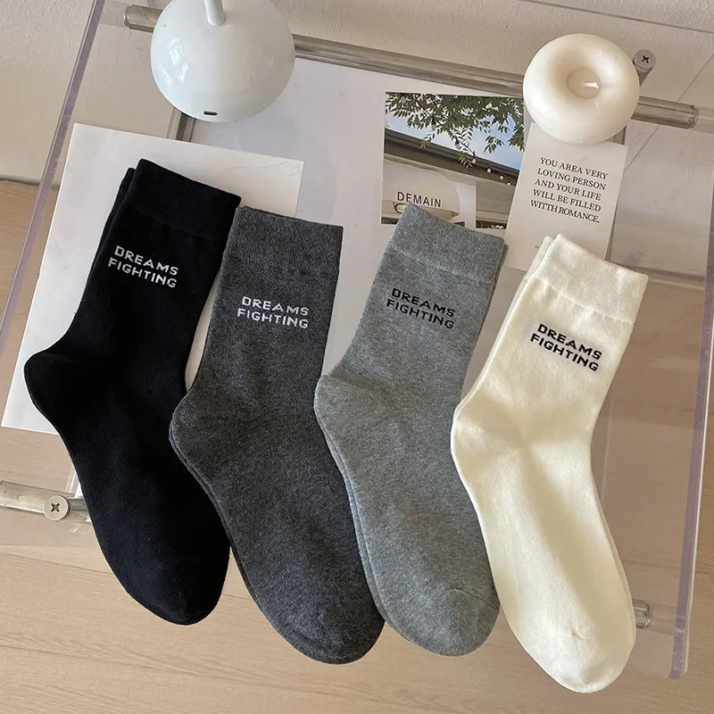 Chaussettes de sport de style collège japonais pour femmes, noir, blanc, gris, lettre imprimée, hip hop, décontracté, planche à roulettes, mode