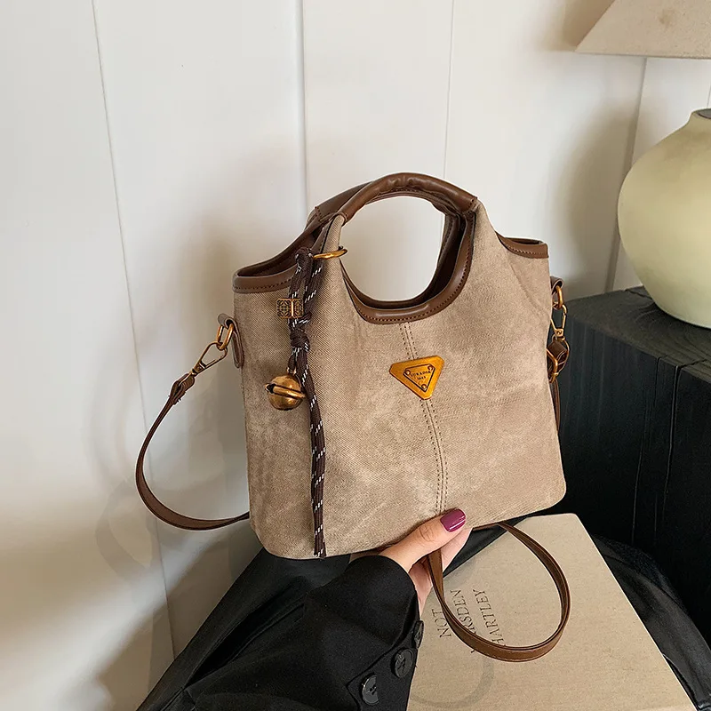 

Super popular Maillard small bag for women 2025 new autumn and winter versatile crossbody bag, fashionable hand-held bucket bag