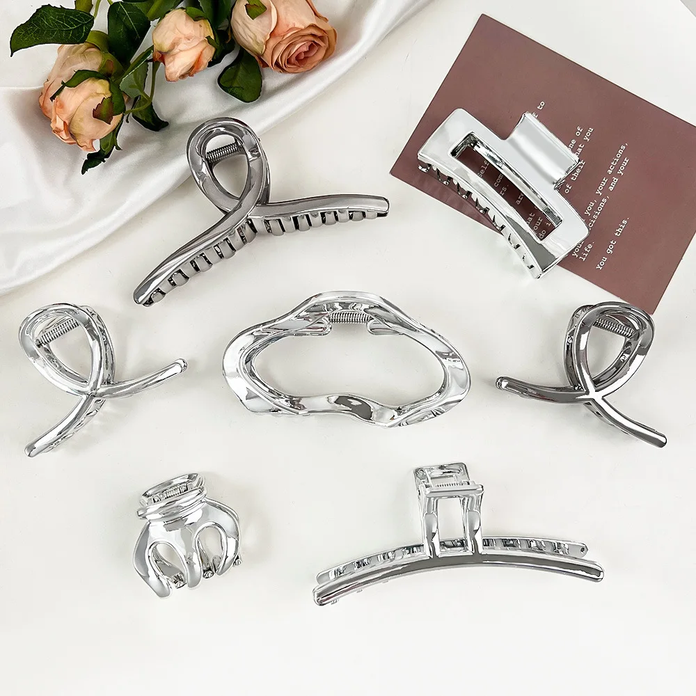 

Woman big elegant metallic silver face wash hair claw novelty hairpunk style hairpin style hairpin girl hairpin hair grab