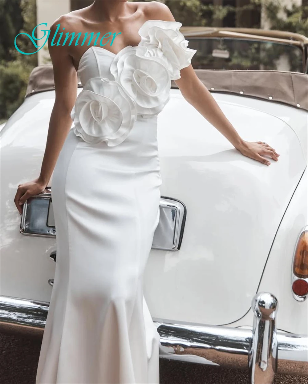 ชุดราตรีเกาะอกหรูหราที่กําหนดเองและชุดโอกาสพิเศษซาตินที่สวยงามและชุดดังดอกไม้ที่ละเอียดอ่อน