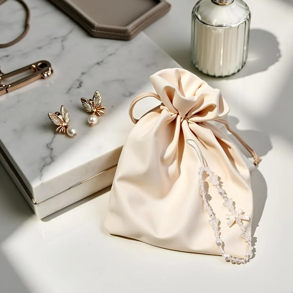

White Phone Lanyard with Pearl Beads Universal Wrist Strap Anti Lost Charm Strap Fashion Keychain Wallet Case Decorative Pendant Accessories