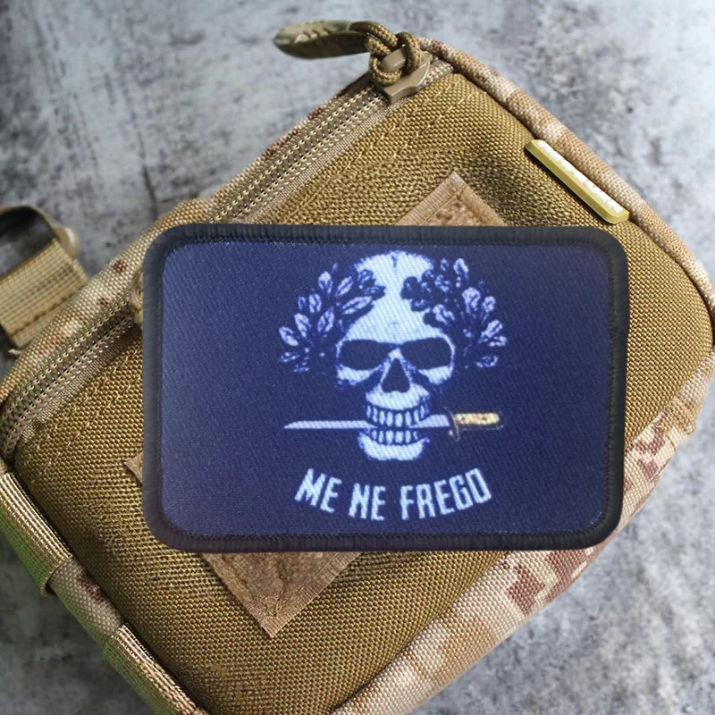 Me Ne Frego Parche Táctico Calavera Velcro para Mochila Militar - imagen 4