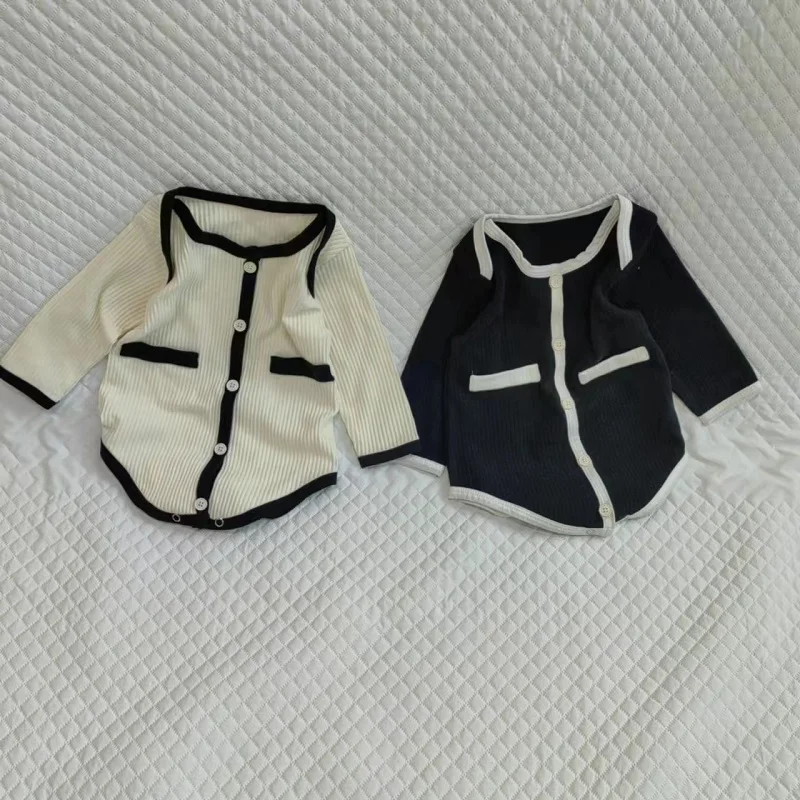Spring new baby clothes 0-2 year old girl's little fragrant romper boy's baby's long sleeve solid color simple triangle romper