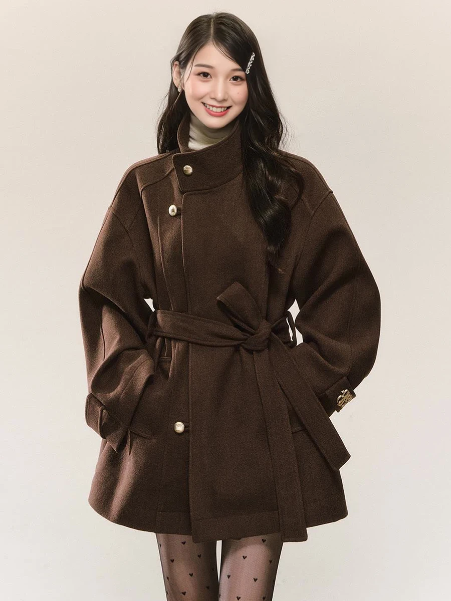 

Утепленное шерстяное пальто с воротником-стойкой для женщин, новинка зимы 2025, элегантное твидовое пальто с поясом в корейском стиле, прямого кроя