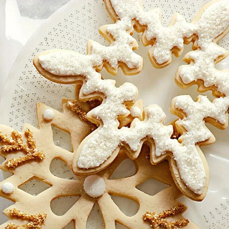 Stainless Steel Snowflake Cookie Cutter Mold Biscuit Pastry Cake Mold for Baking Tool DIY Christmas Snowflake Cookie Molds