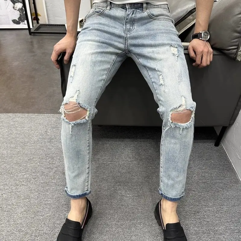 

New Jeans Kpop Men's Fashion Stylish Knee Hole Ripped Jeans Slim Length Denim Pants Spring Autumn 2024 Luxury Boyfriend Jeans