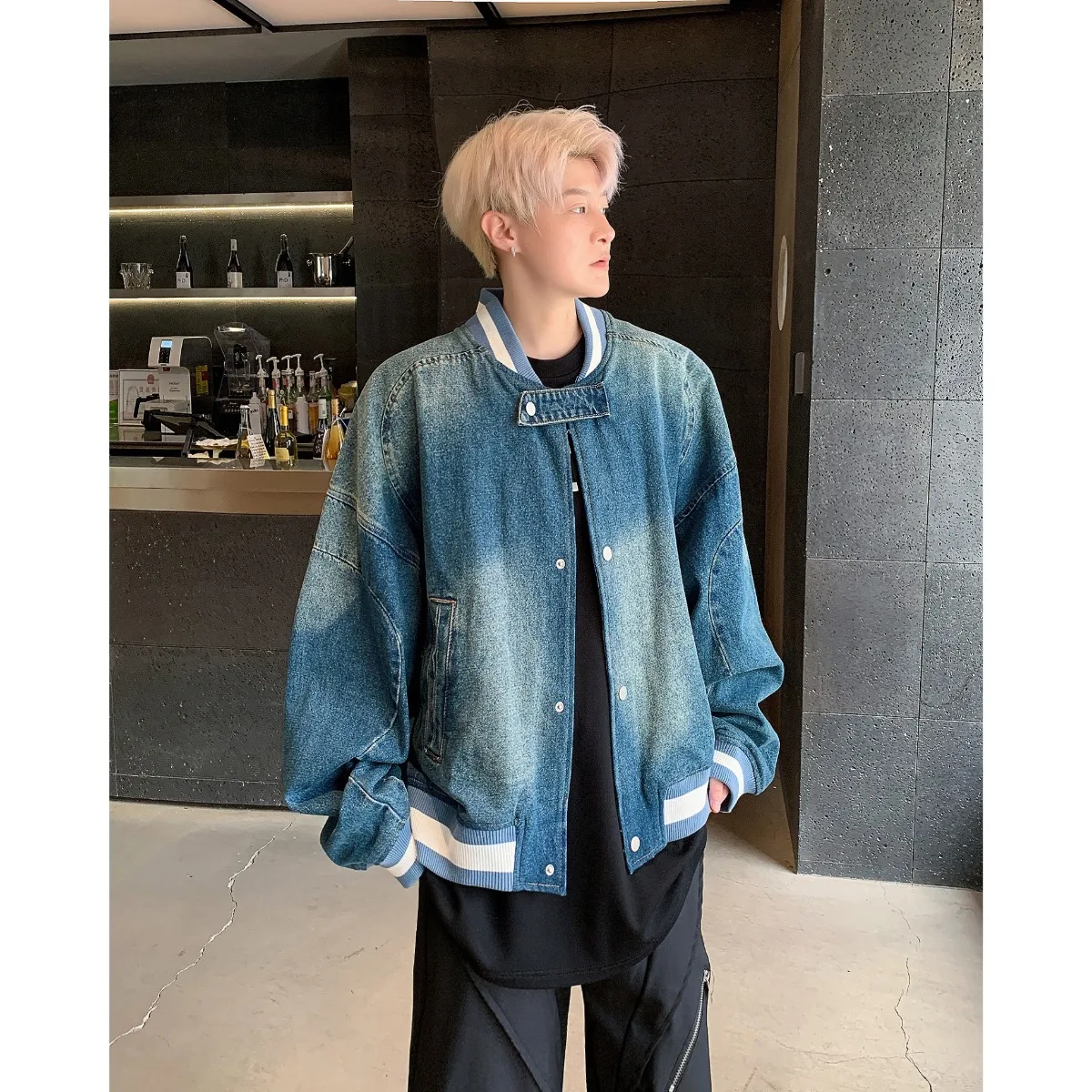 Retro Washed Blue Denim Jacket Men's Street Style Casual Loose Fit Stand Collar Baseball Vest Biker Clothing Outerwear