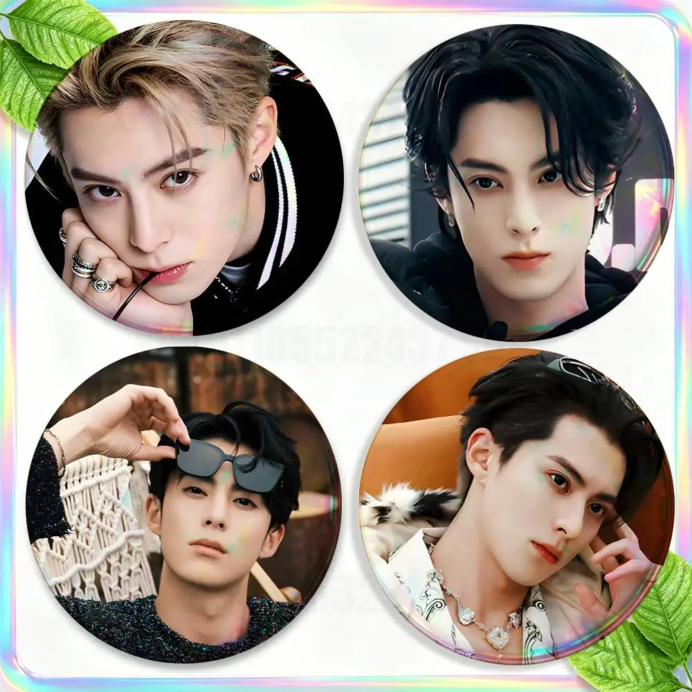 

Dylan Wang Hot Actor 2-piece set Pins Backpack Clothes Jewelry Accessories Round Brooch Button Badge Fans Collection Gifts