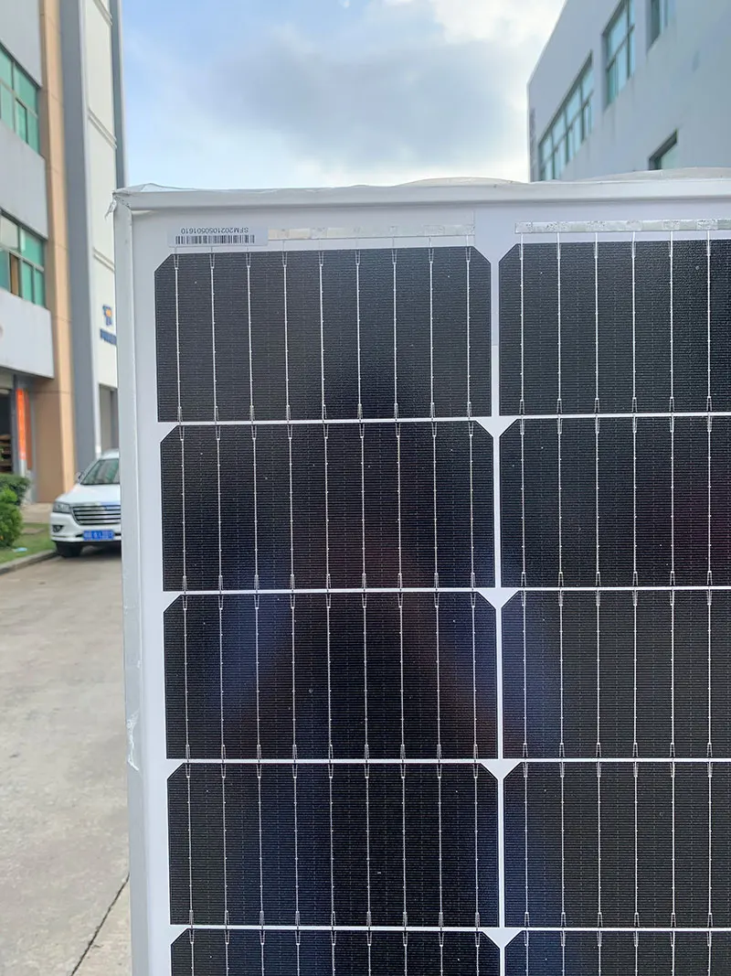 Pannello solare mono a metà taglio 300W 24V 3000W Batteria solare Sistema di energia solare per auto domestiche Campeggio Roulotte Camper RV