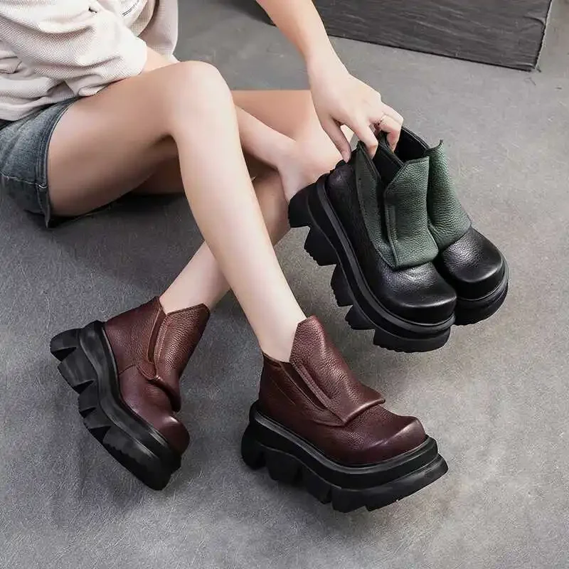 

2024 Winter New Retro Thick Soled Short Boots Fashion Comfortable British Style Casual Women's Shoes