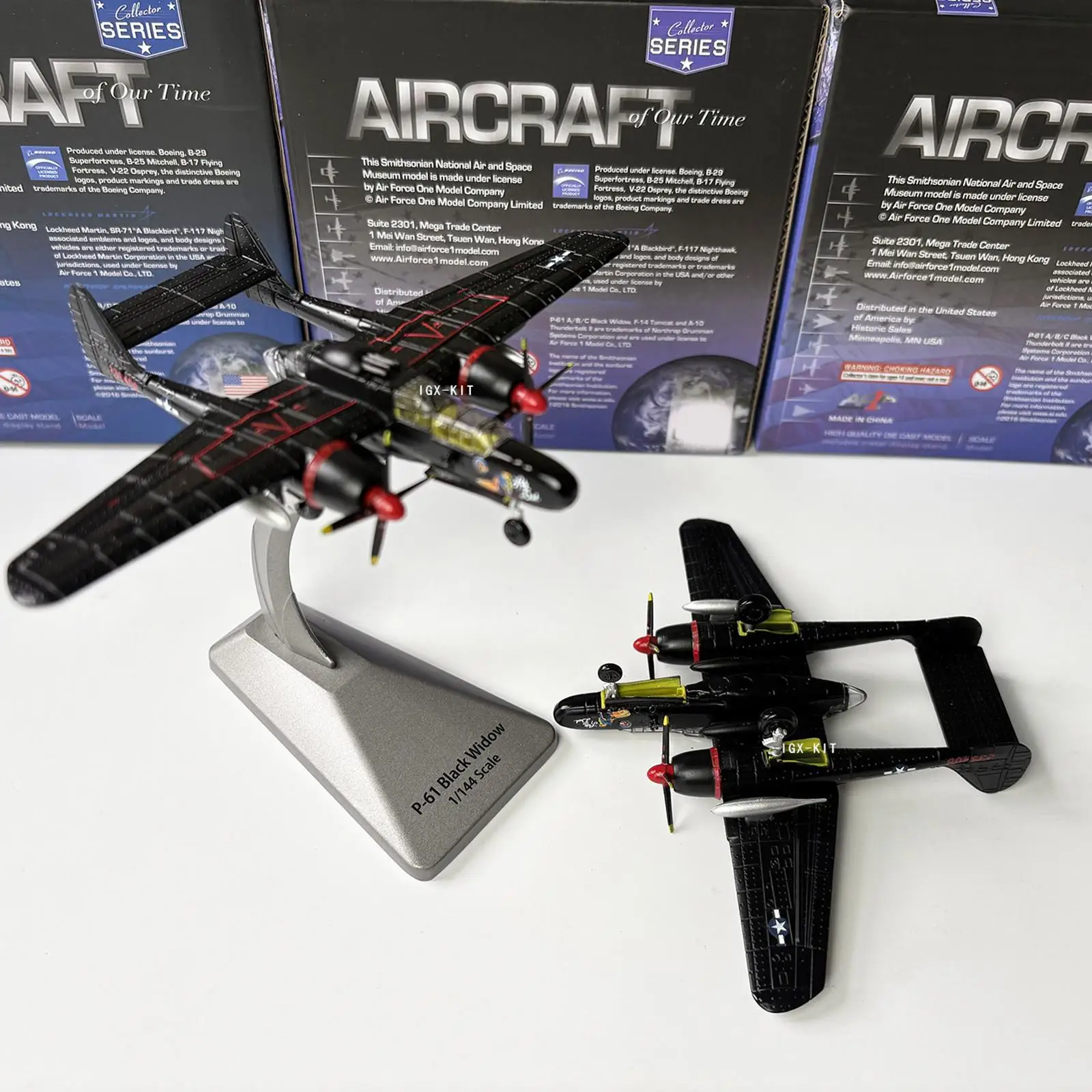 

1:144 P-61B Fighter Model Plane Figurine for Office Living Room Bookshelf