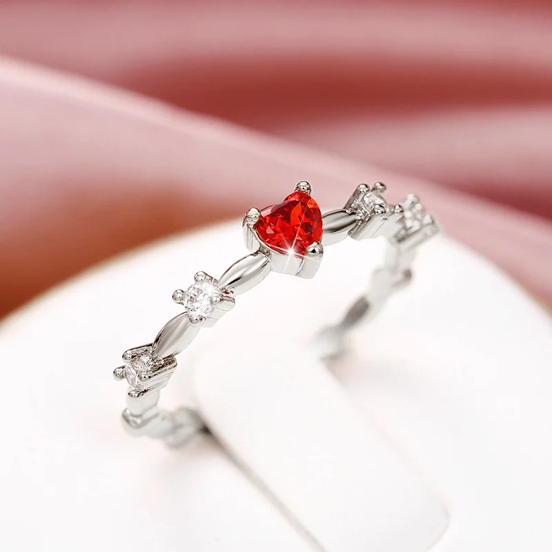 Huitan Vielseitiger zierlicher Ring für Damen, Verlobungszeremonie, Zubehör mit Herz, Zirkonia, zarte weibliche Hochzeit, Party, Schmuck, Geschenk