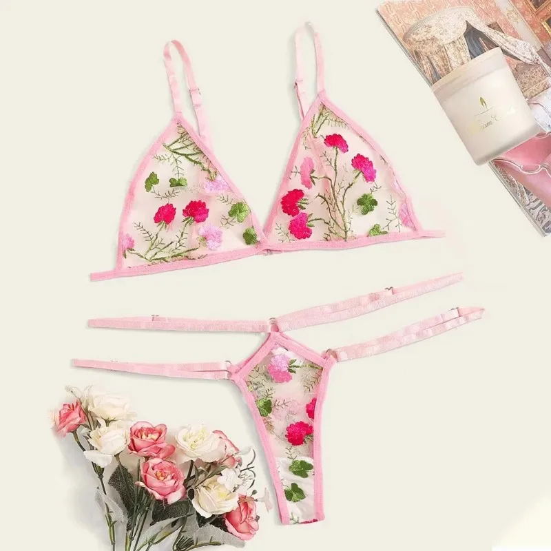 เซ็กซี่สามจุดชุดผู้หญิงชุดนอนดอกไม้เย็บปักถักร้อยจีสตริงบราเลตต์ชุดชั้นในไร้รอยต่อเชียร์ เลนเซอรีเอเสื้อผ้าเร้าอารมณ์