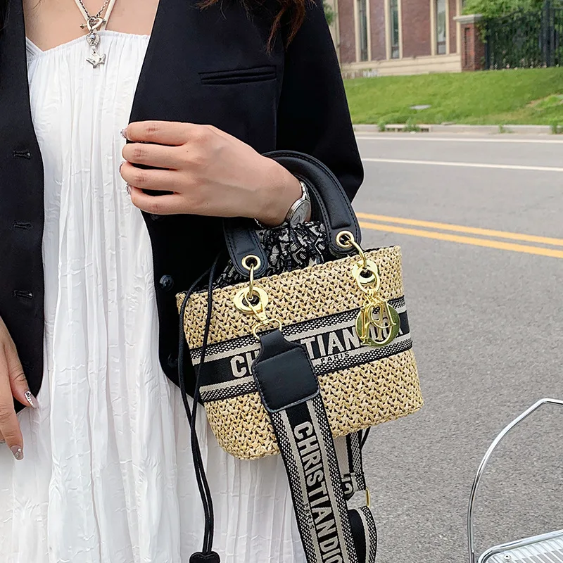 

2025 Trendy Woven Handbag with Broad Strap Princess Diana Inspired Large Capacity Shoulder and Crossbody Bag for Women