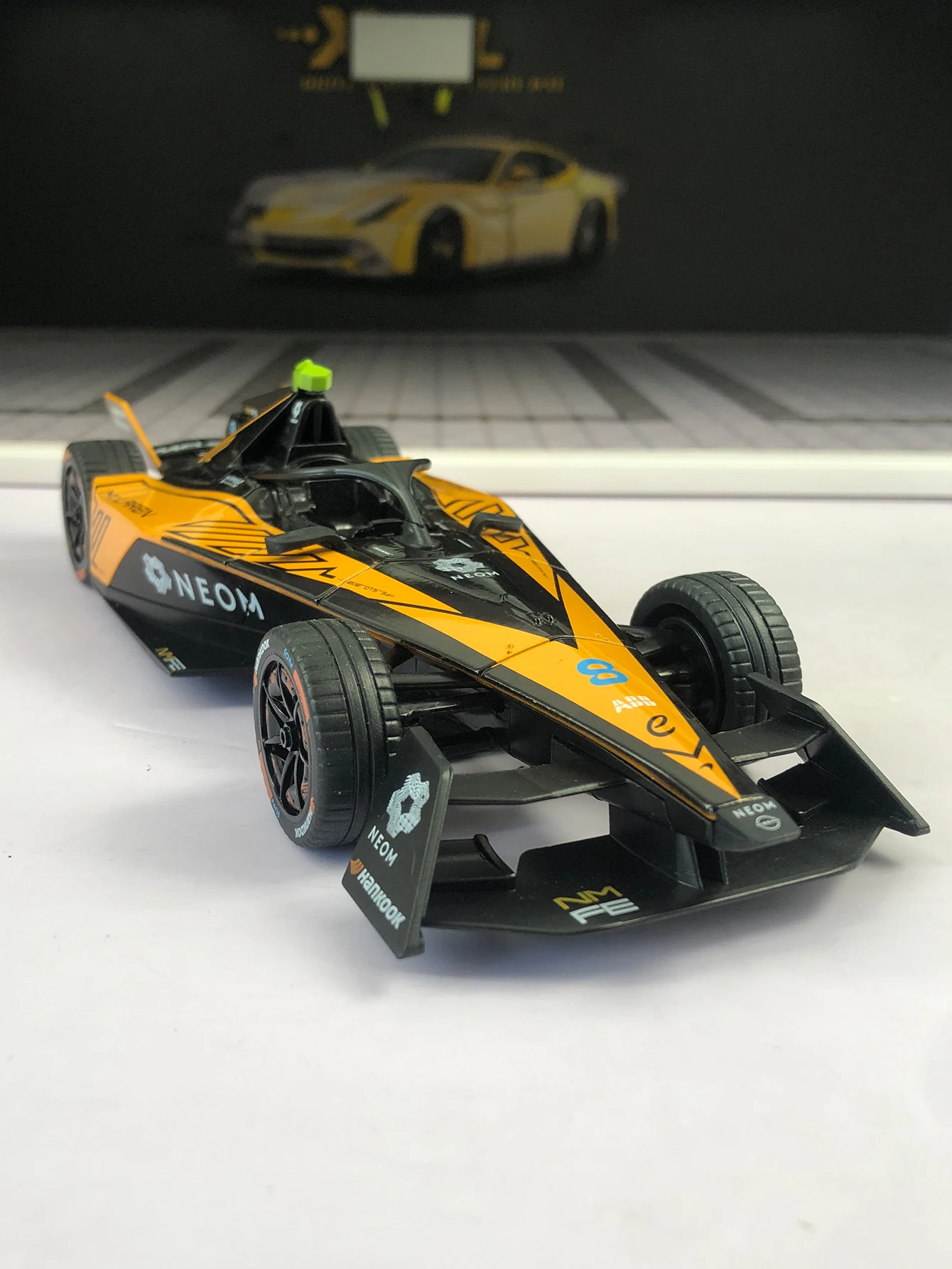 TSC 1:24 simulación de aleación de zinc el modelo de coche ABB FIA Fórmula E McLaren, adorno estático, coche de regalo coleccionable de metal