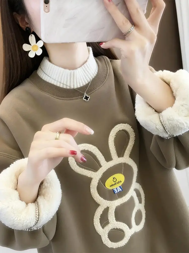 Felpa con cappuccio Thiened in pelliccia di agnello da donna di grandi dimensioni 300 Pou lavorata a maglia collo semi-alto Faionable Top di media lunghezza alla moda