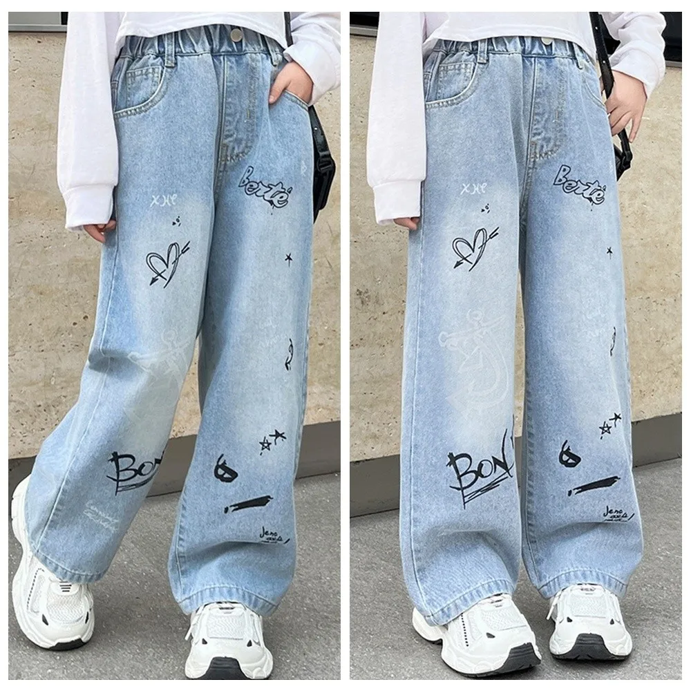 Lettera inglese Jeans per bambini Gamba dritta allentata Jeans blu per ragazza adolescente Stile coreano Graffiti Pantaloni in denim per ragazze Regalo per ragazze