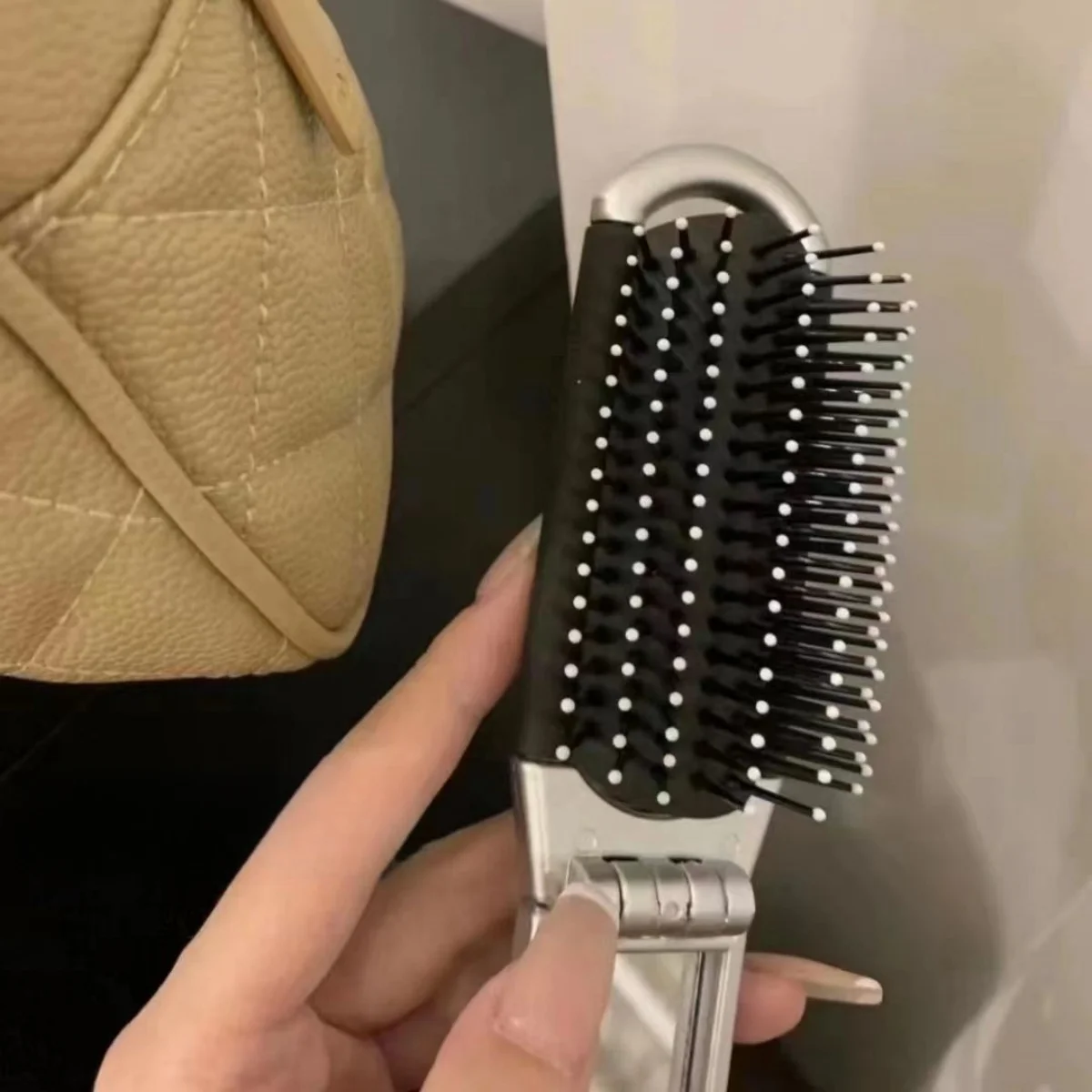 Folding long hair brush, beautiful portable mirror comb, leg head massager, travel comb, 2 and 1 Hair Tools