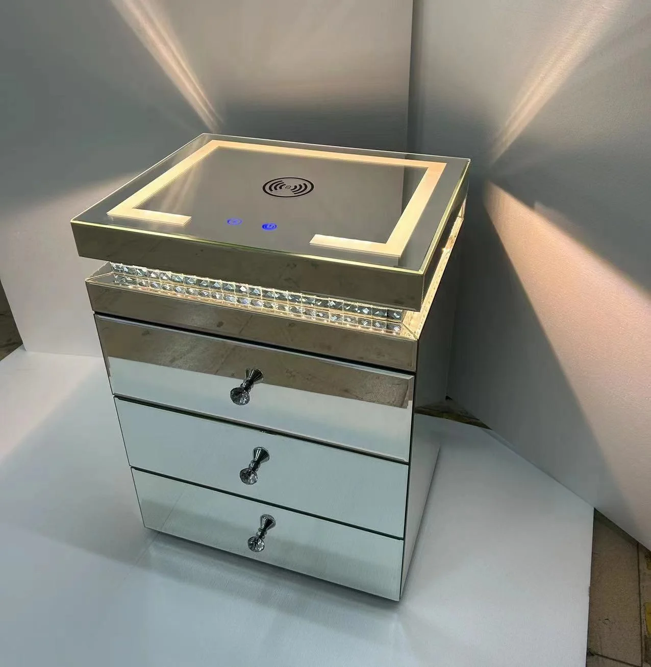 2023 Smart Mirrored Furniture Nightstand Night Lamp Table Mirrored Bedside Table 3 Drawers chest with Wireless charging function