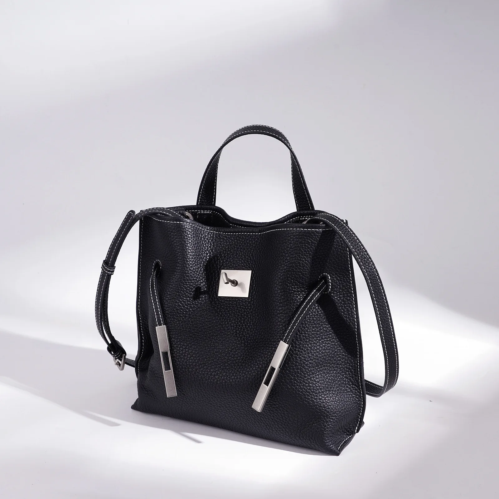 Niche Design Simple Handbag Fashion Large Capacity Commuter Shoulder Bag Senior Sense Top Layer Cowhide Shoulder Bag For Women