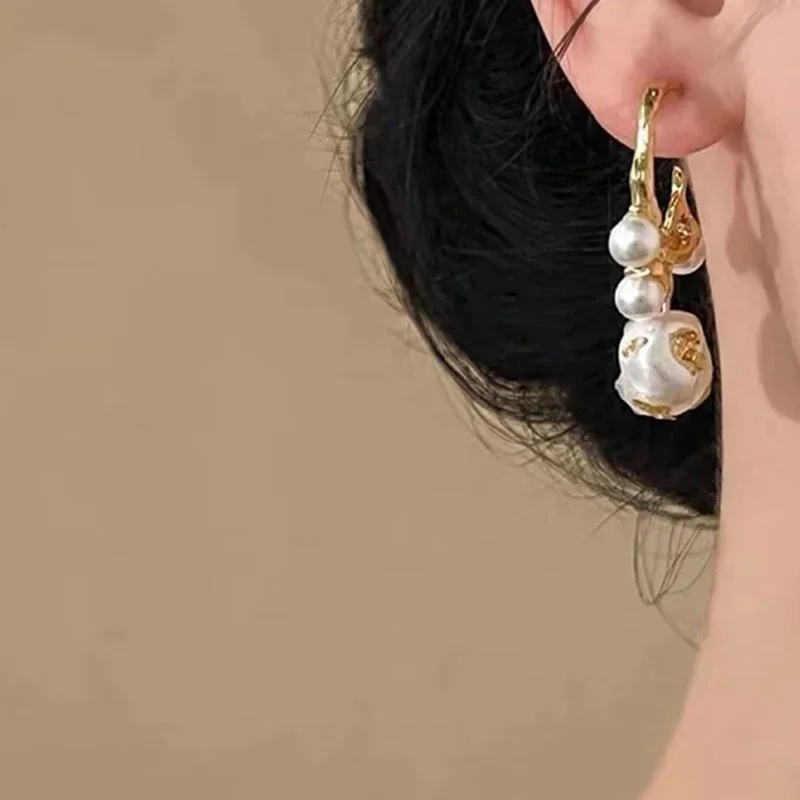 1pair French Style Vintage Luxurious Special-Shaped Faux Pearl C Design Earrings Suitable For Women To Wear On Any Occasion