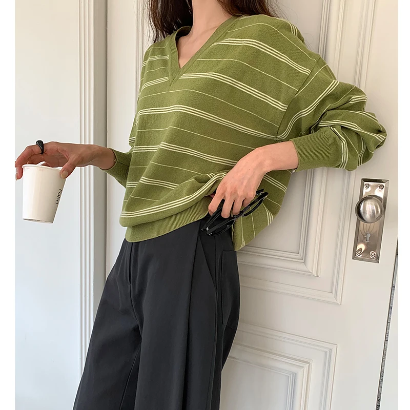 Chic Autumnal Loose Fit V-Ne Long Sve Striped Knitwear Base Layer Casual Contrast Color College Sle Knitted Top