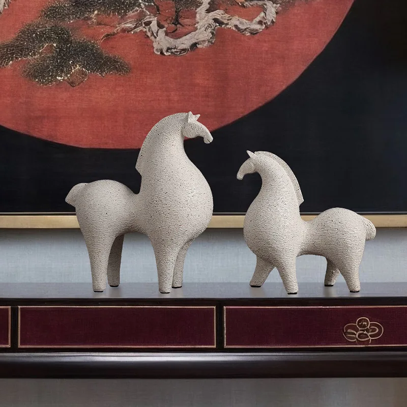 Ceramic War Horse Resin Abstract Art Donmar Decoration Living Room Office Entrance Wine Cabinet TV Cabinet Decoration
