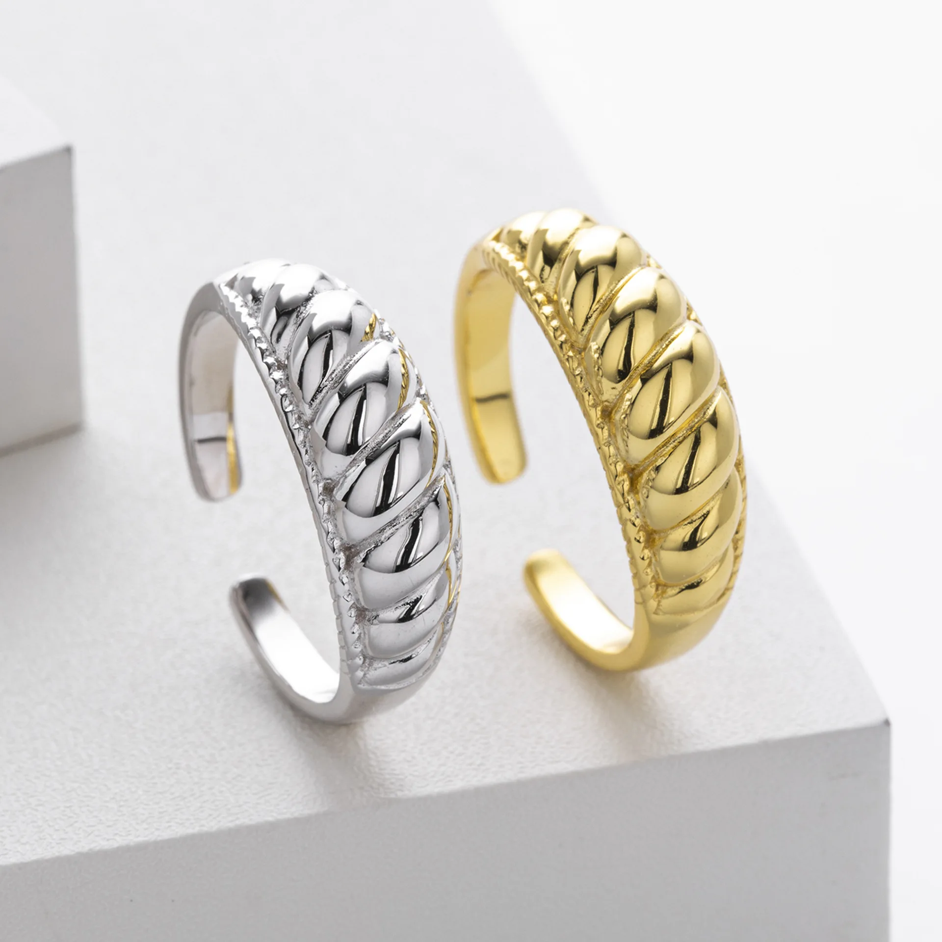 Withered S925 Sterling Silver Ring, Fashionable And Simple Croissant Ring For Women