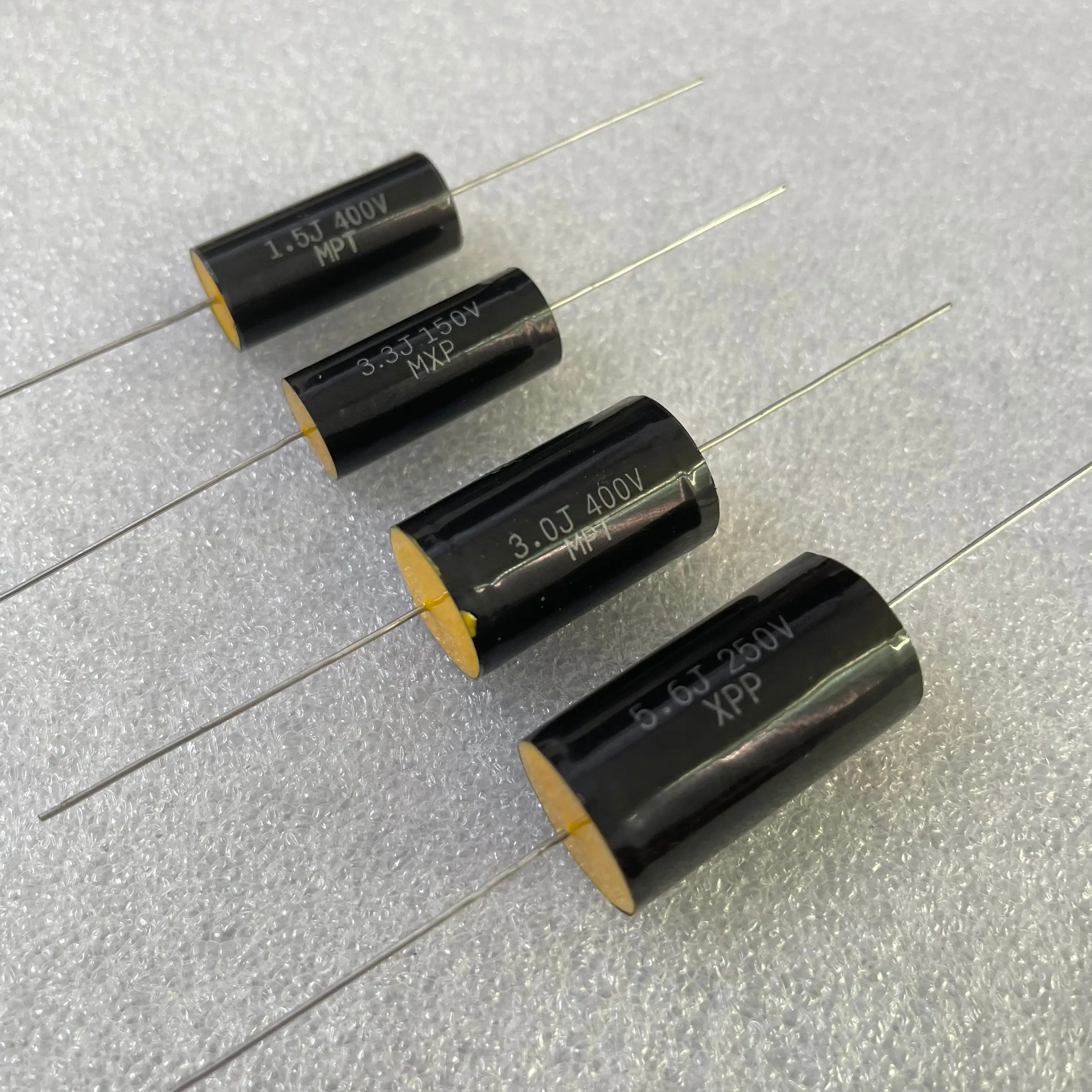 Brand-new original 1.5UF, 3UF, 3.3UF, 5.6UF 400V copper-pin high-frequency division film electrodeless capacitors