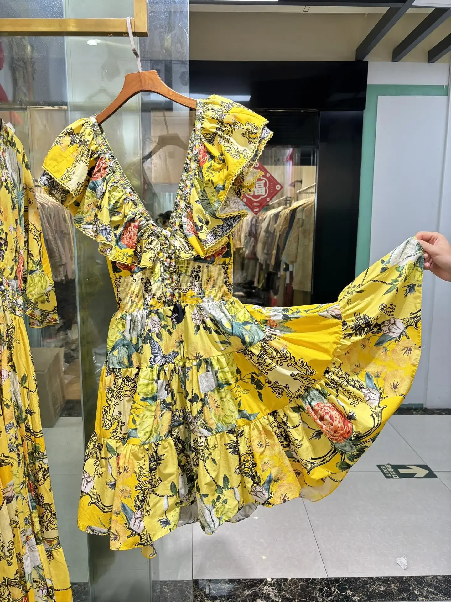 

Women Backless Yellow Dress Floral Printed Ruffles V-Neck Flying Sleeve Elastic Waist Holiday Mini Robe