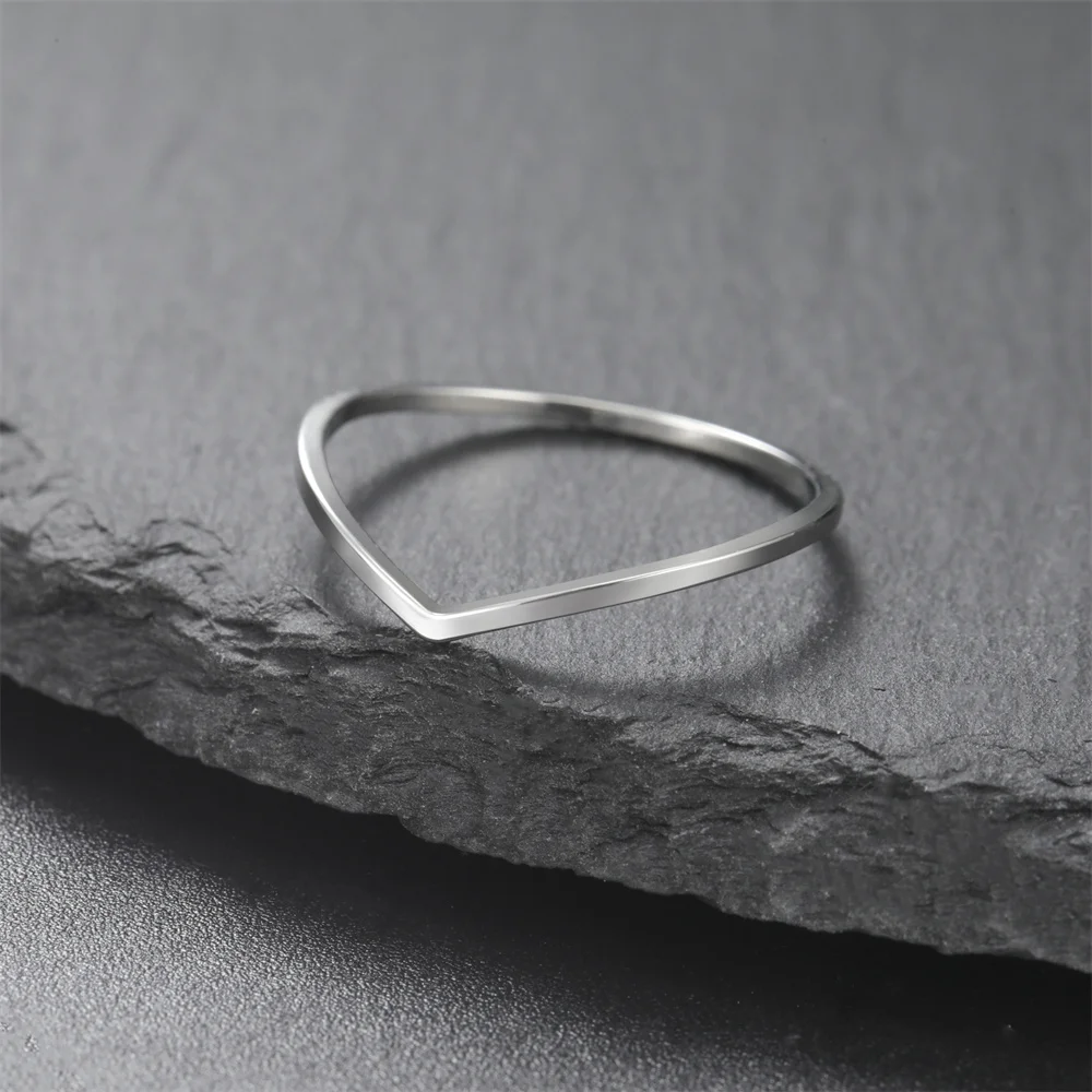 Minimalist Stackable Wave Rings for Women Geometric Finger Ring Stainless Steel Golden Jewelry Thin Rings Set Daily Party Wear