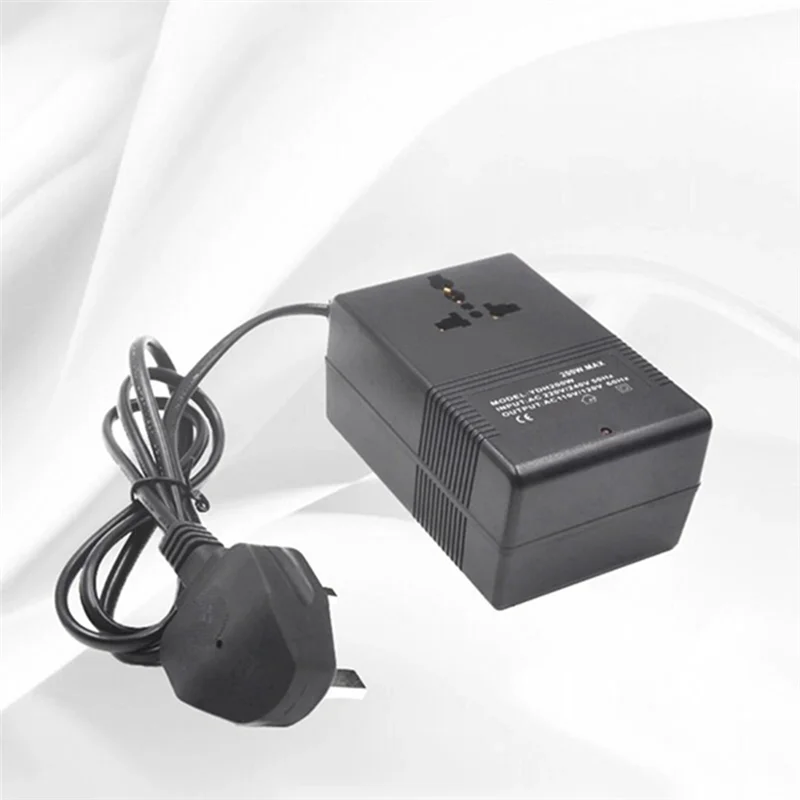 AB45 200 واط محول جهد كهربي 220 فولت إلى 110 فولت محول أسفل محول محول جهد كهربي محول السفر سهل الاستخدام الأسود المملكة المتحدة التوصيل