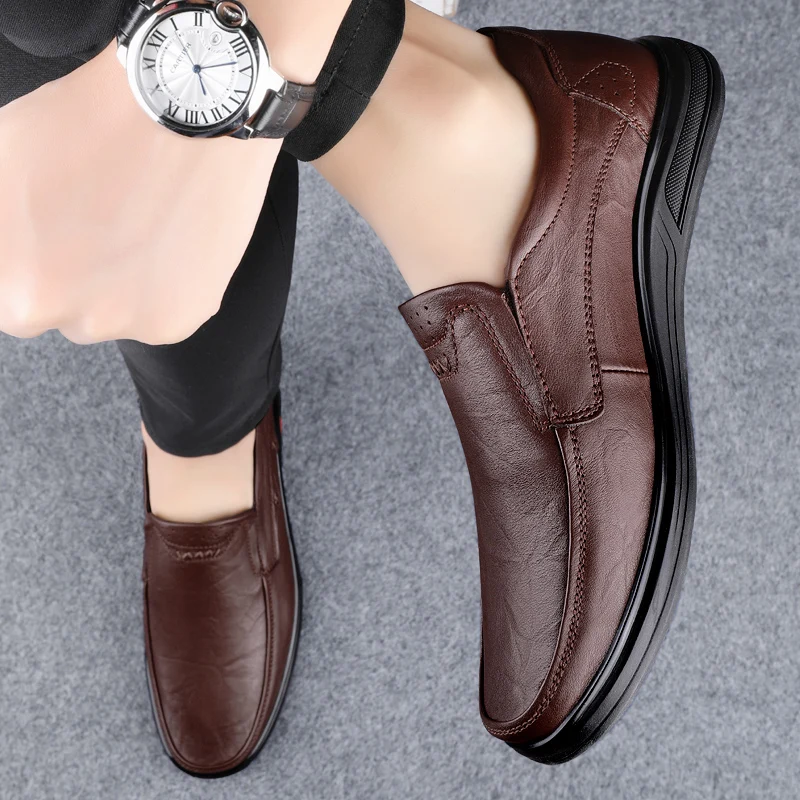 High Quality Men Top Layer Cowhide Comfortable Soft Soled Casual Leather Shoes Fashionable Outdoor Business Casual Leather Shoes