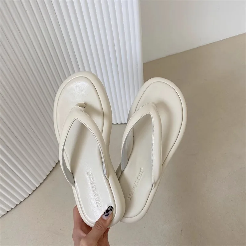 Shoes Womens Slippers Outdoor Low Slides Rubber Flip Flops Fashion Pantofle Shale Female Beach Flat Hawaiian Luxury 2024 Sabot F