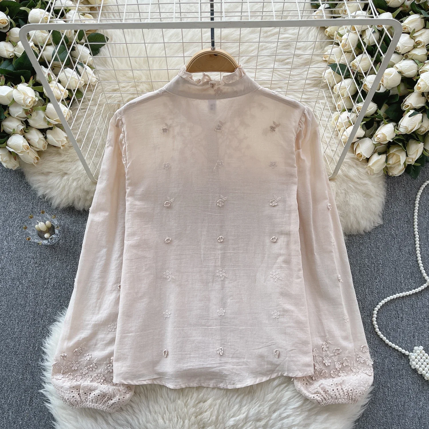 Vintage Stand Neck Basics Long Puff Sleeve Slim Ear Fungus Edge Chic Floral Embroidered Top Bohemian Women Fashion Autumn Blouse