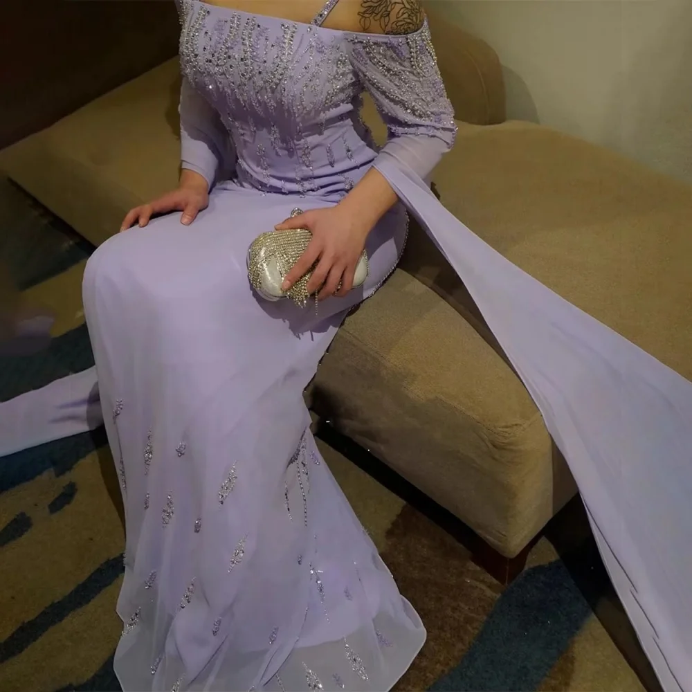 

Fashionable Romantic Spaghetti Strap Prom Dress Charming Beading Evening dresses Floor Length High Split Red Carpet Dress luxury