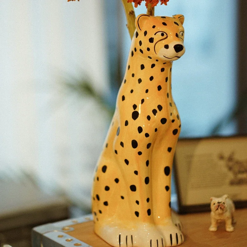 Cheetah ceramic vase living room flower arrangement