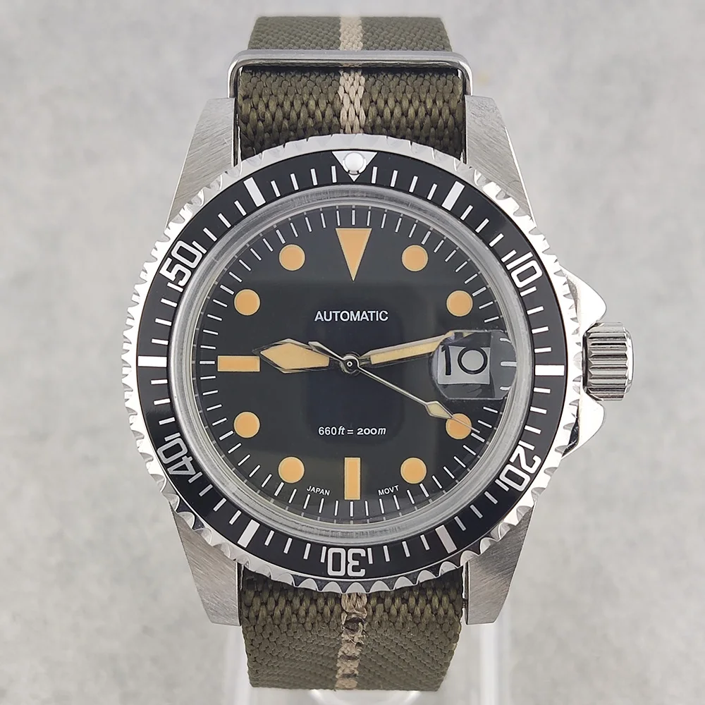 39mm NH35 Watch Black Retro Watch Stainless Steel Sapphire Glass With Magnifying Glass Case Waterproof Nylon Strap Watch Custom
