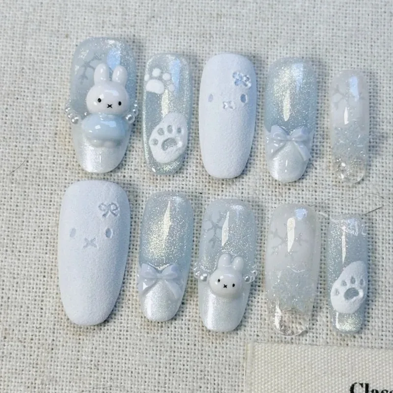 Miffy Handgefertigte Schneehäschen-Nagelkunst Gemütliche Abnehmbare Tragbare Nägel für Frauen Wiederverwendbare Nägel mit Rutschfestem Gel & Katzenaugen-Effekt