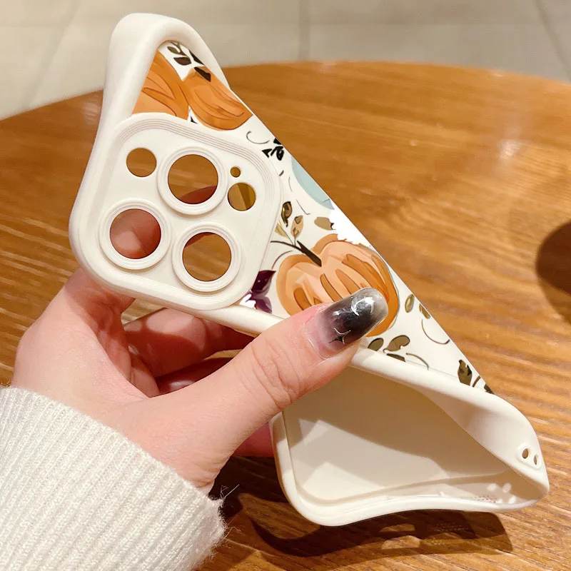 Рисунок 6 - Чехол для телефона с цветочным