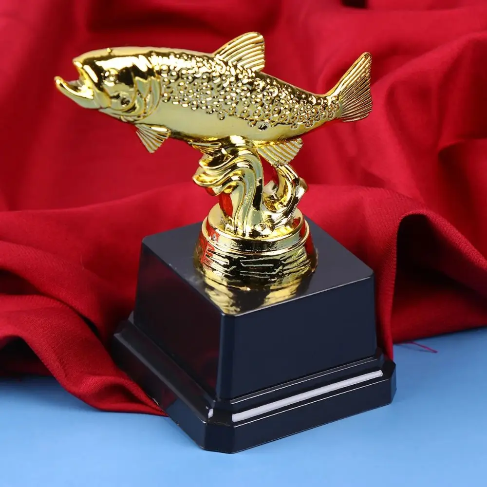 Premios de trofeo de pescado, modelo de plástico para niños, recuerdos artesanales, competiciones deportivas, suministro de recompensa escolar, premio de ganador, juguete de trofeo