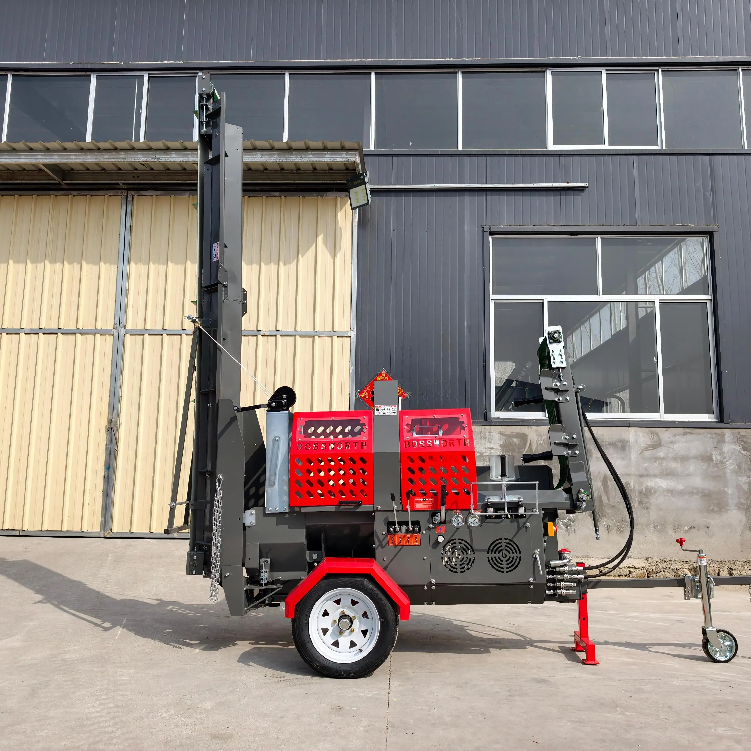 Automatic 45T Hydraulic Wood Log Splitter Trailer Mounted with Conveyor Belt for Farm Forestry Processing
