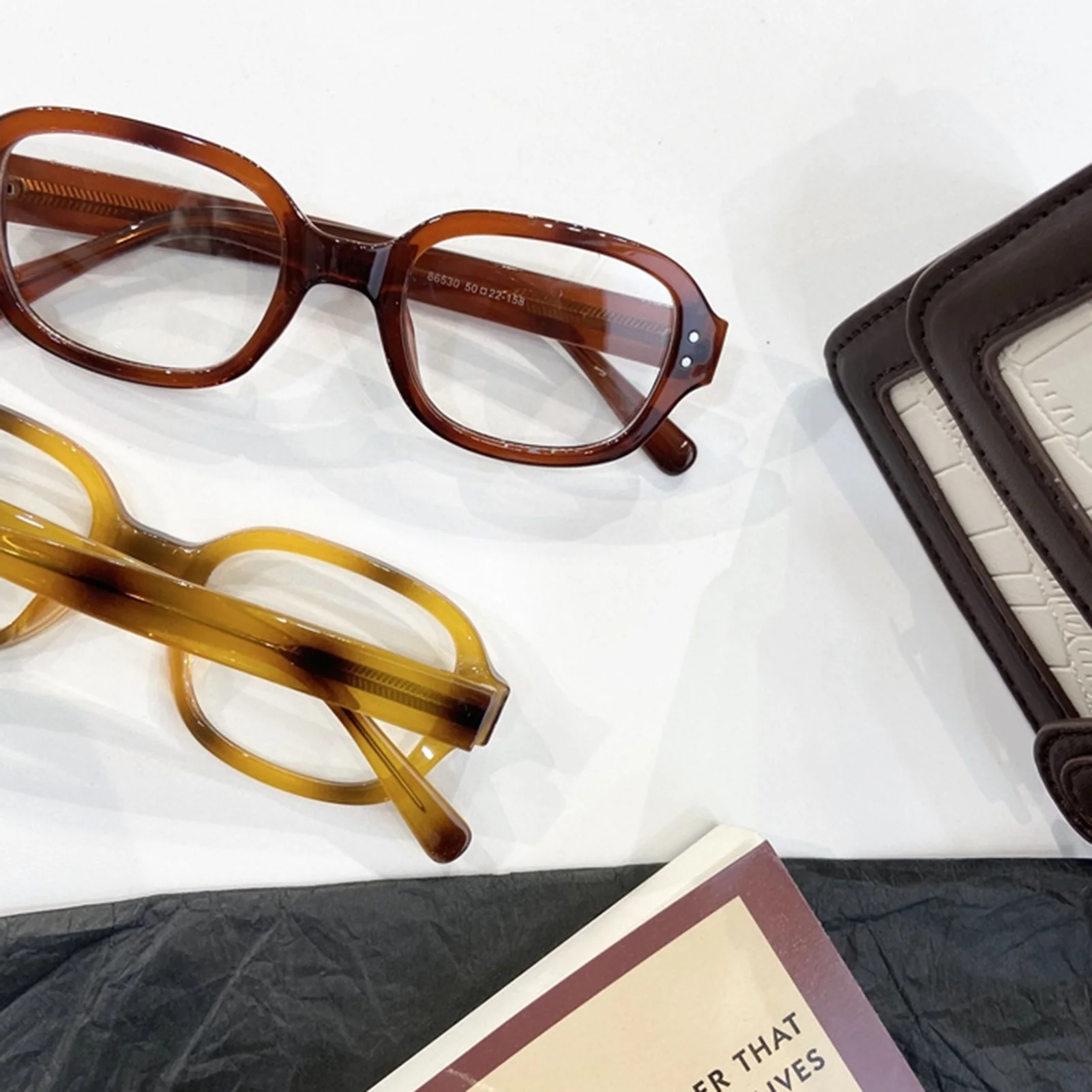 

Blue Light Blocking Glasses with Thin Reflective Lens Big Square Frame Eyeglasses for Men and Women SDI99