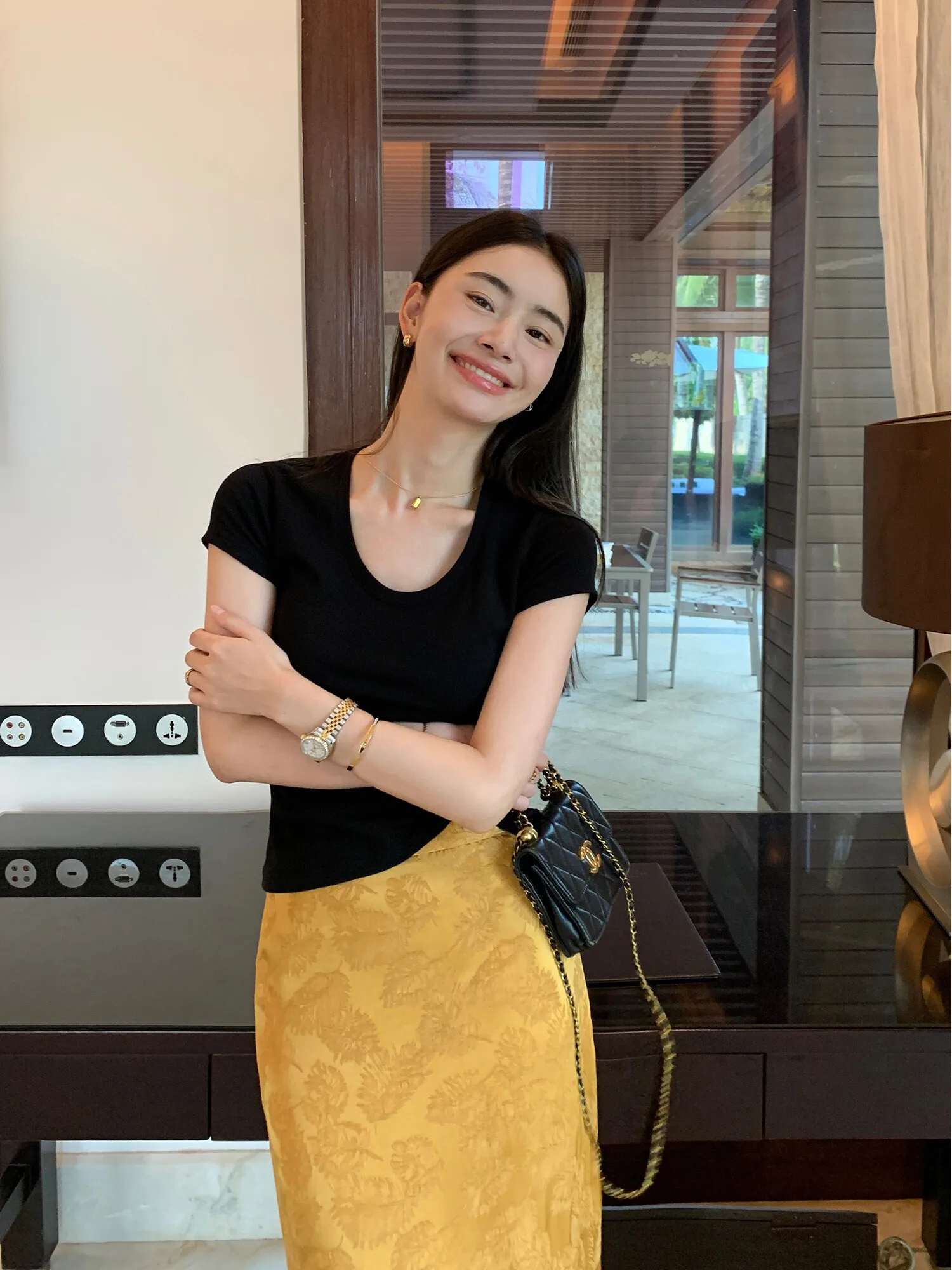 

Женская летняя футболка Maven Lin Slimming U-Ne, трикотажная, приталенная, с V-образным вырезом, модная, с вырезом на плече