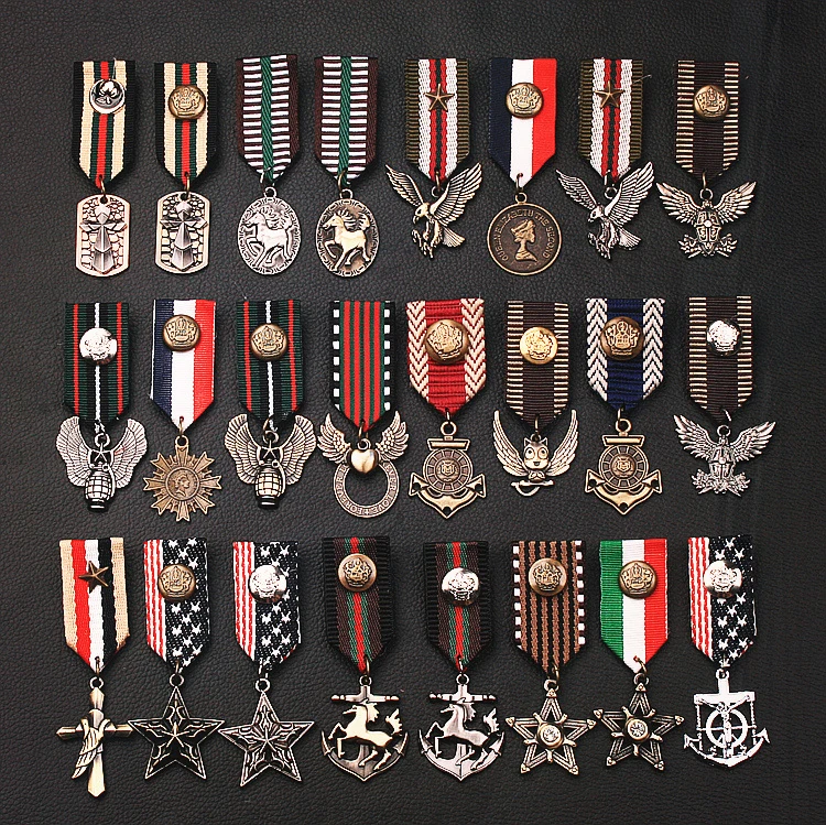 Style Men's Medal Shoulder Badge Metal Badge Wholesale Vintage Badge British Academy