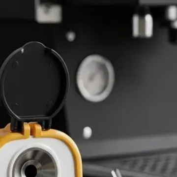 DR701 For Coffee Refractometer with Temperature Compensation for Reliable Readings in Hot and Cold Beverage Applications