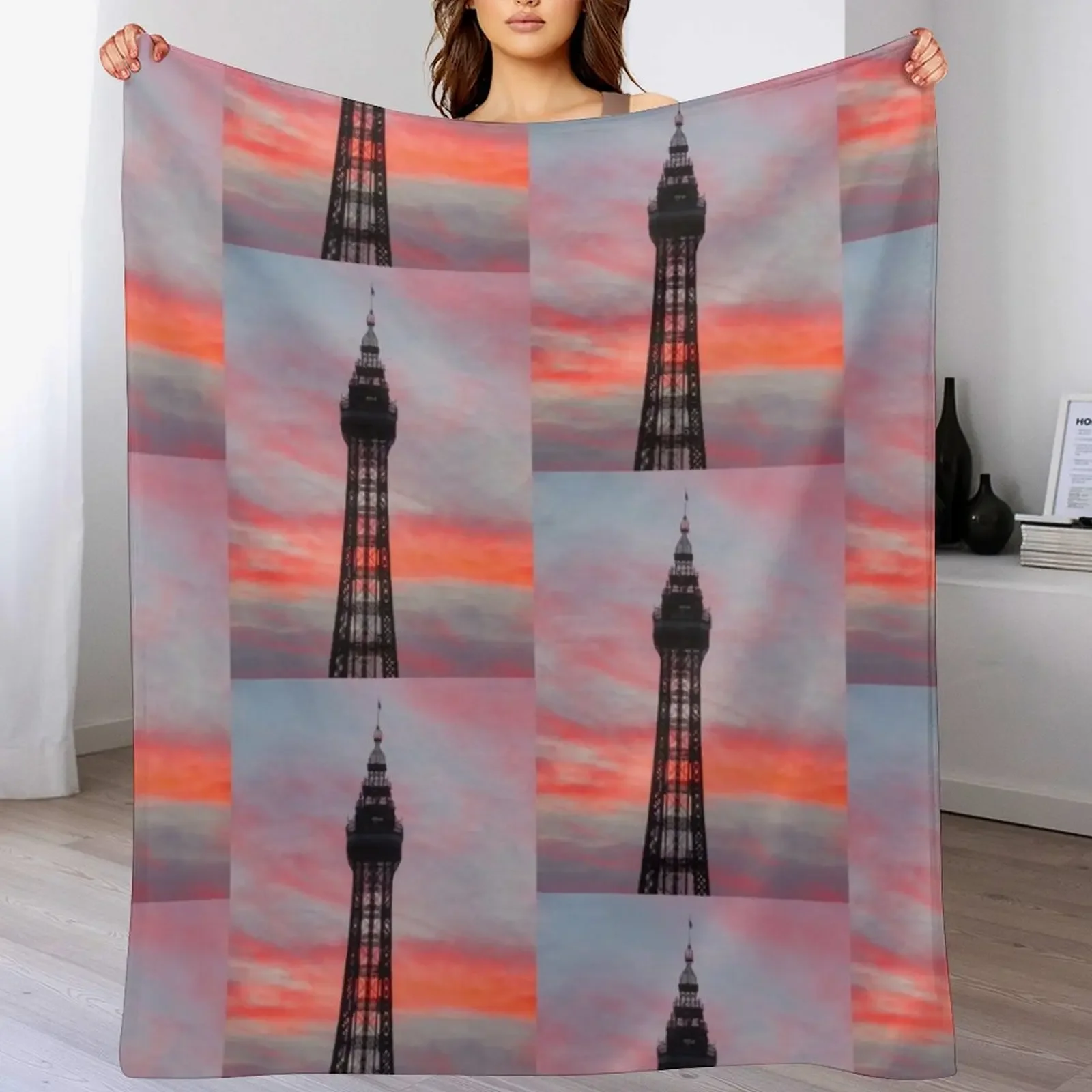 

New Blackpool Tower Sunset Throw Blanket Warm Accent Blanket for Living Room Decoration