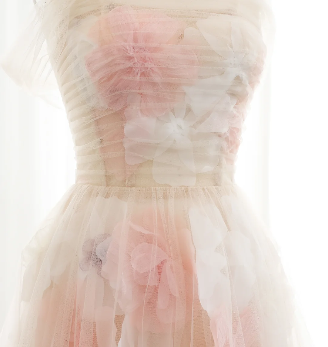 Romantisches schulterfreies Abendkleid, rosa Ballkleider, Schnürung am Rücken, bodenlanges Partykleid mit Perlen und 3D-Blumenmuster